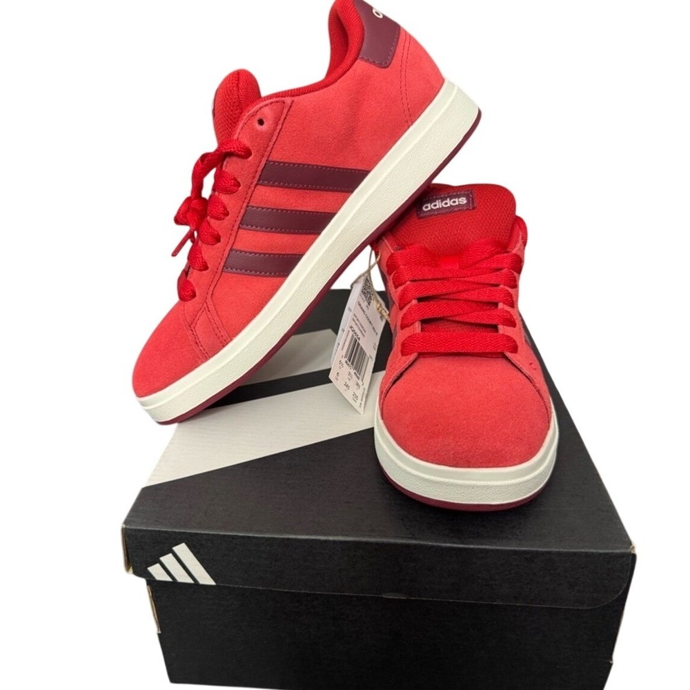 New Adidas Red Suede Low-Top Sneakers Size 6 kids / 7 Women's new skater shoes